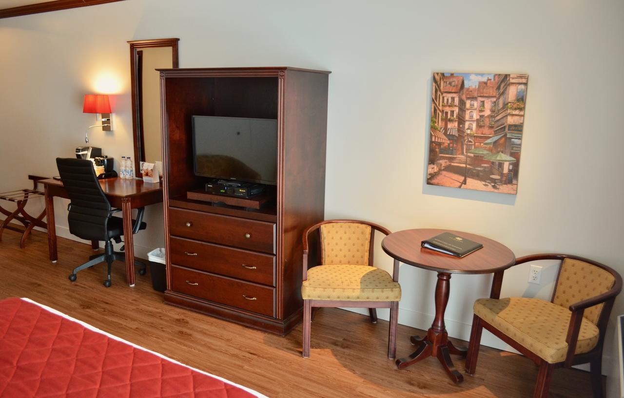 שרברוק Hotel Le Floral מראה חיצוני תמונה