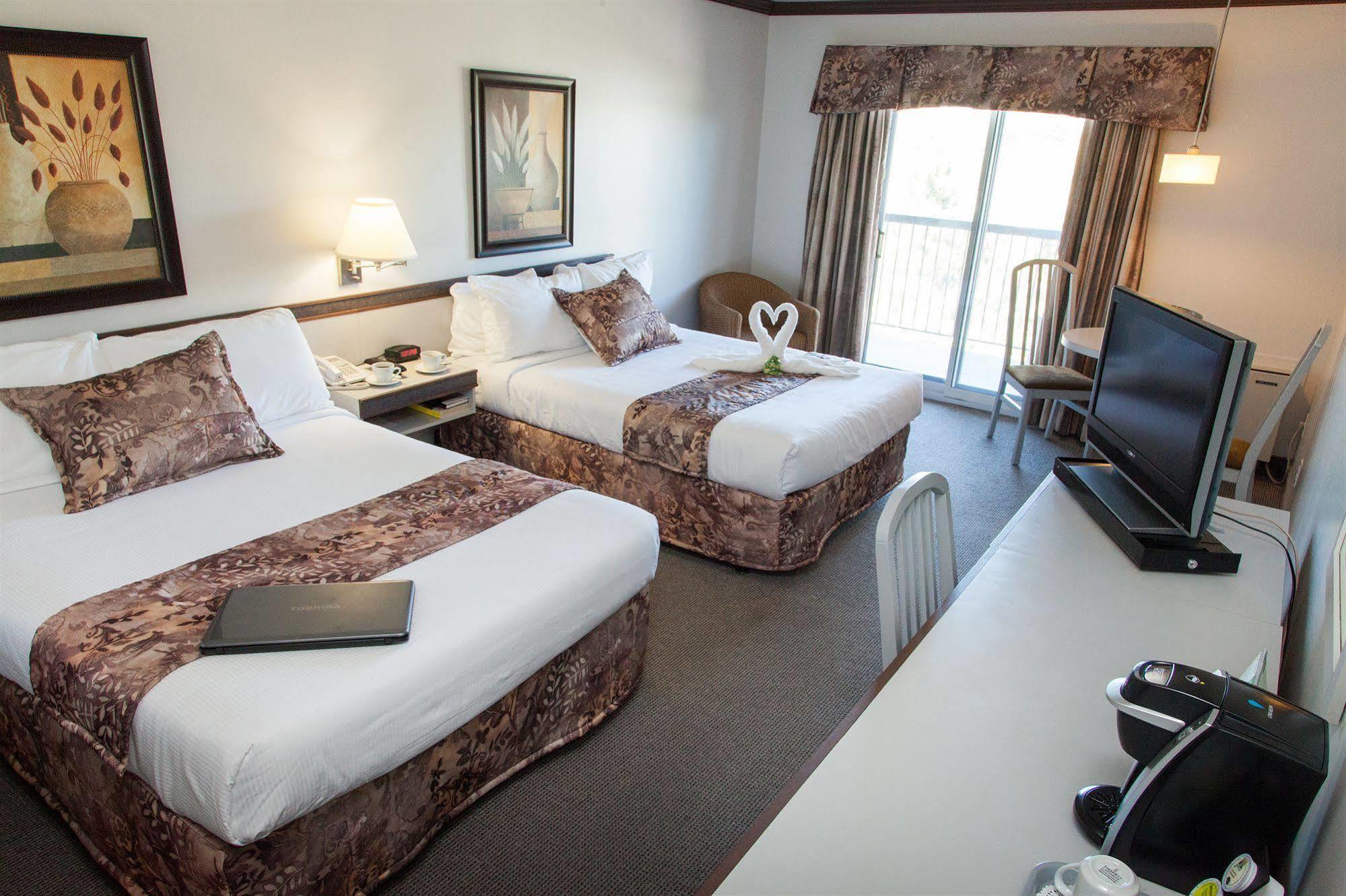 שרברוק Hotel Le Floral מראה חיצוני תמונה