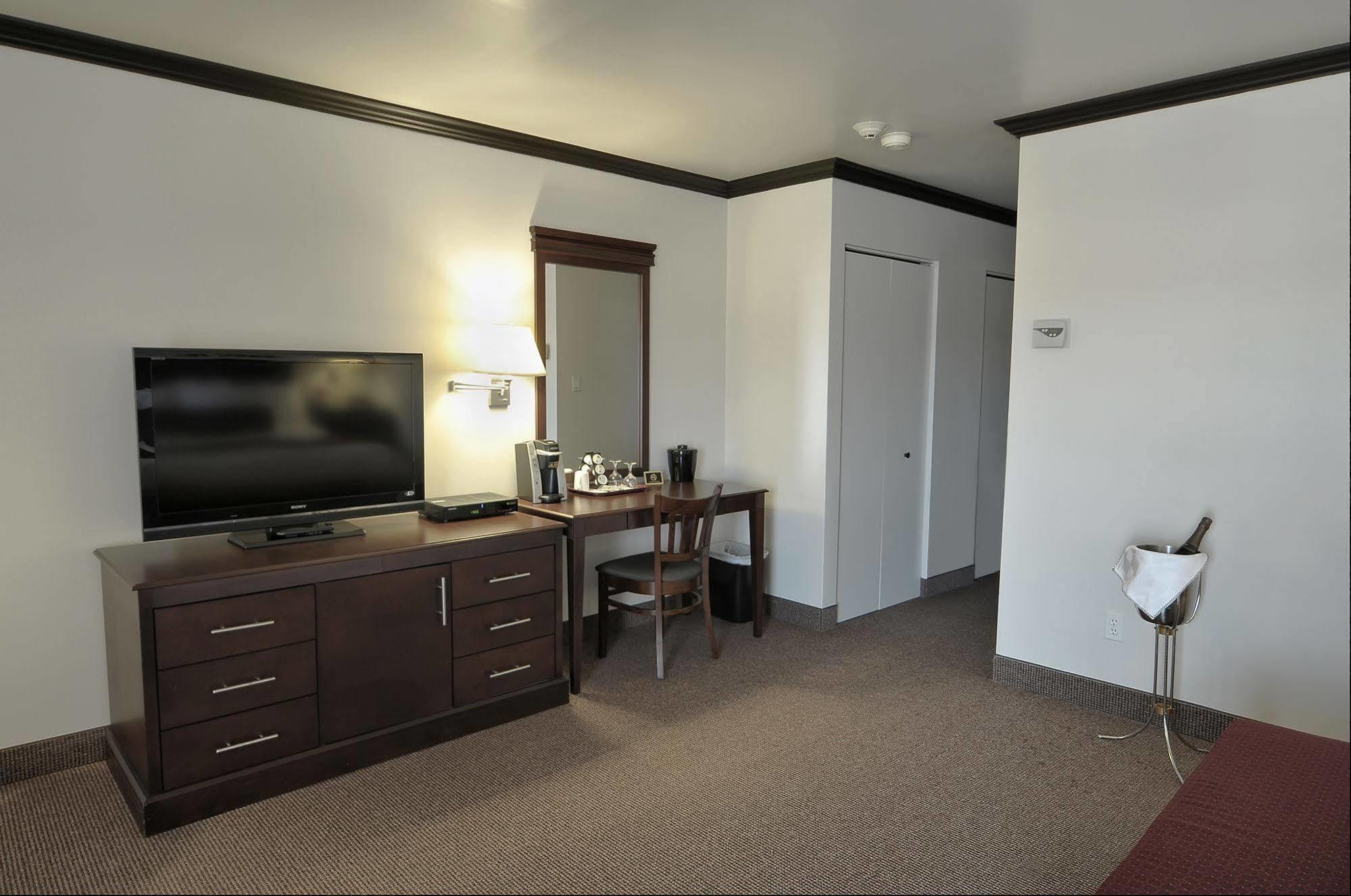 שרברוק Hotel Le Floral מראה חיצוני תמונה